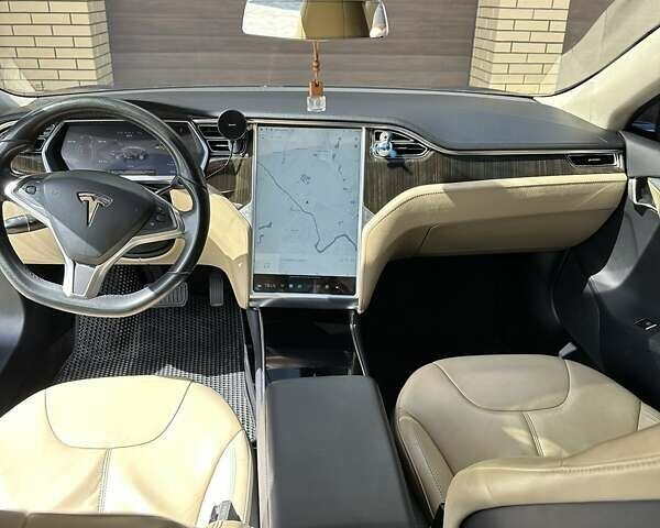 Синий Тесла Модель С, объемом двигателя 0 л и пробегом 120 тыс. км за 15200 $, фото 2 на Automoto.ua