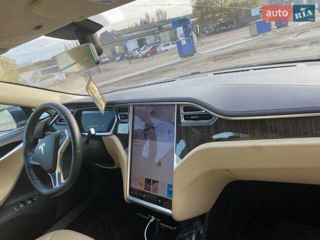 Синий Тесла Модель С, объемом двигателя 0 л и пробегом 100 тыс. км за 14999 $, фото 7 на Automoto.ua