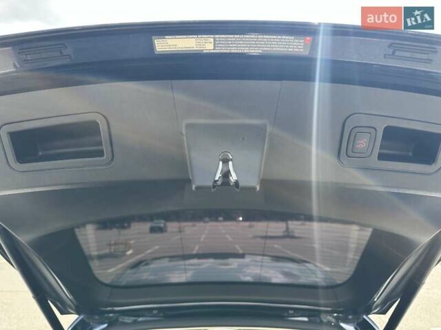 Тесла Модель С 2013 у Києві на Automoto.ua Синій Тесла Модель С, об'ємом двигуна 0 л та пробігом 165 тис. км за 13333 $, фото 12 на Automoto.ua