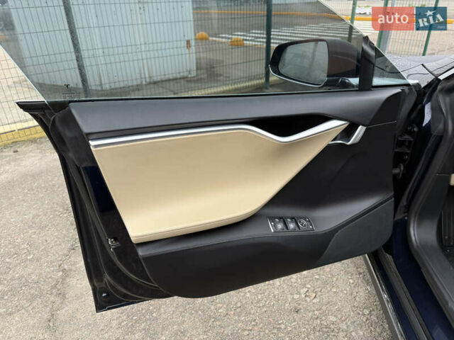 Синий Тесла Модель С, объемом двигателя 0 л и пробегом 165 тыс. км за 13990 $, фото 12 на Automoto.ua