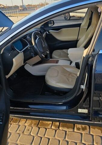 Синій Тесла Модель С, об'ємом двигуна 0 л та пробігом 168 тис. км за 9500 $, фото 11 на Automoto.ua