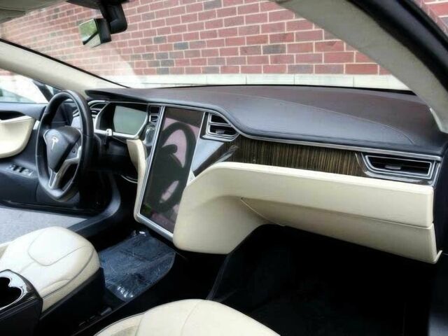 Синий Тесла Модель С, объемом двигателя 0 л и пробегом 88 тыс. км за 13200 $, фото 8 на Automoto.ua