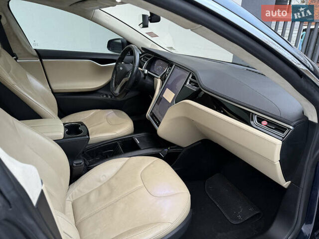 Синий Тесла Модель С, объемом двигателя 0 л и пробегом 206 тыс. км за 11300 $, фото 5 на Automoto.ua