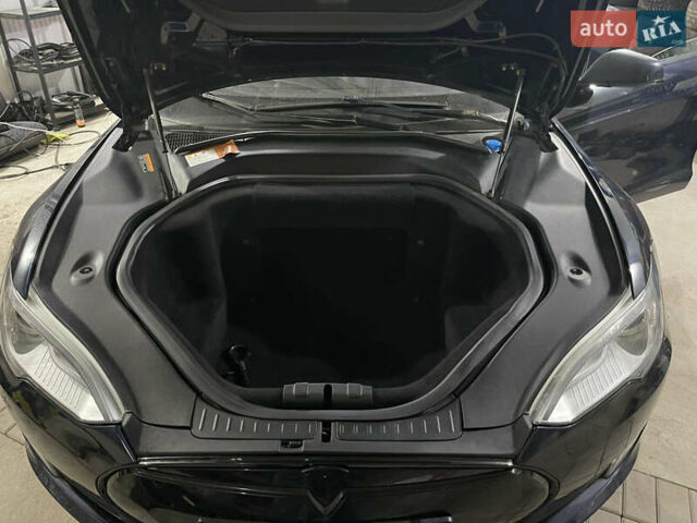 Синій Тесла Модель С, об'ємом двигуна 0 л та пробігом 131 тис. км за 12700 $, фото 57 на Automoto.ua