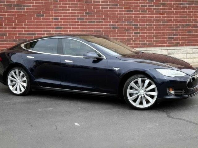 Синий Тесла Модель С, объемом двигателя 0 л и пробегом 88 тыс. км за 13200 $, фото 6 на Automoto.ua