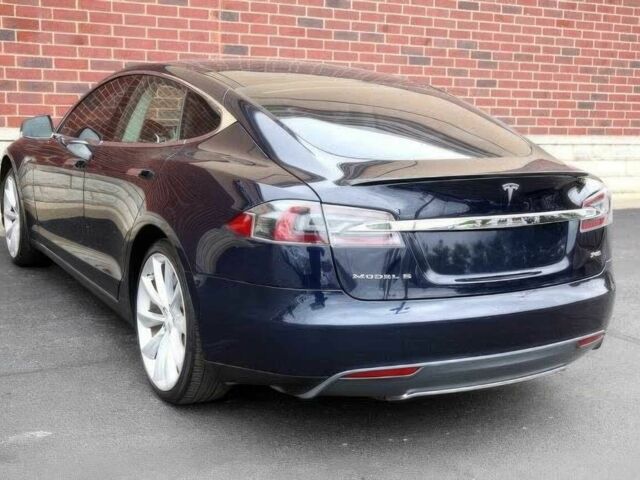 Синий Тесла Модель С, объемом двигателя 0 л и пробегом 88 тыс. км за 13200 $, фото 3 на Automoto.ua