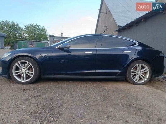 Синий Тесла Модель С, объемом двигателя 0 л и пробегом 300 тыс. км за 11300 $, фото 9 на Automoto.ua