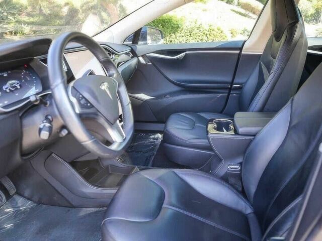 Синий Тесла Модель С, объемом двигателя 0 л и пробегом 84 тыс. км за 6100 $, фото 8 на Automoto.ua