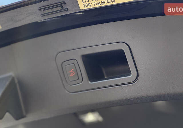 Синий Тесла Модель С, объемом двигателя 0 л и пробегом 200 тыс. км за 15400 $, фото 22 на Automoto.ua