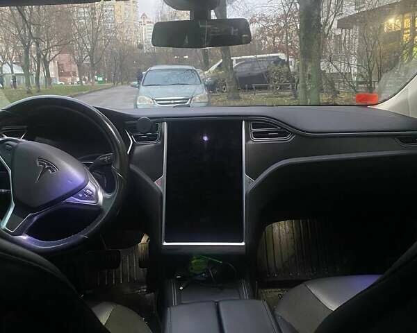 Синий Тесла Модель С, объемом двигателя 0 л и пробегом 300 тыс. км за 14000 $, фото 10 на Automoto.ua