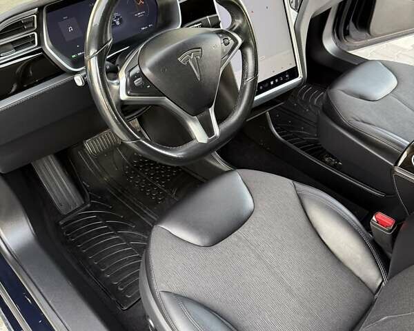 Синий Тесла Модель С, объемом двигателя 0 л и пробегом 164 тыс. км за 14200 $, фото 2 на Automoto.ua