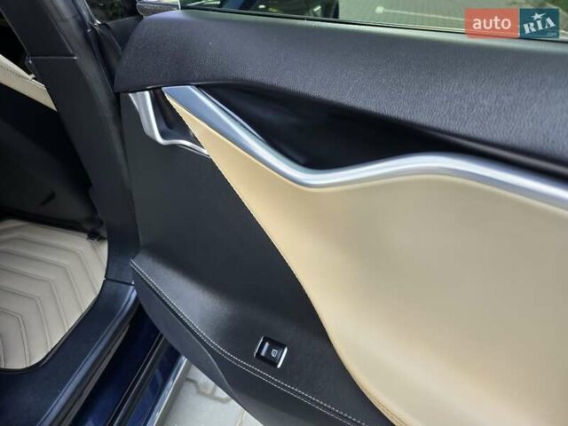 Синій Тесла Модель С, об'ємом двигуна 0 л та пробігом 155 тис. км за 12499 $, фото 58 на Automoto.ua