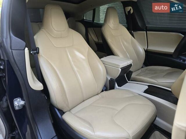 Синій Тесла Модель С, об'ємом двигуна 0 л та пробігом 155 тис. км за 12499 $, фото 55 на Automoto.ua