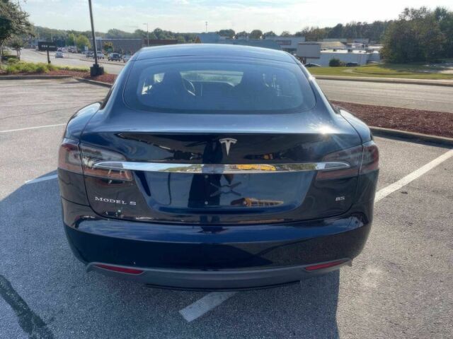 Синий Тесла Модель С, объемом двигателя 0 л и пробегом 80 тыс. км за 6000 $, фото 4 на Automoto.ua