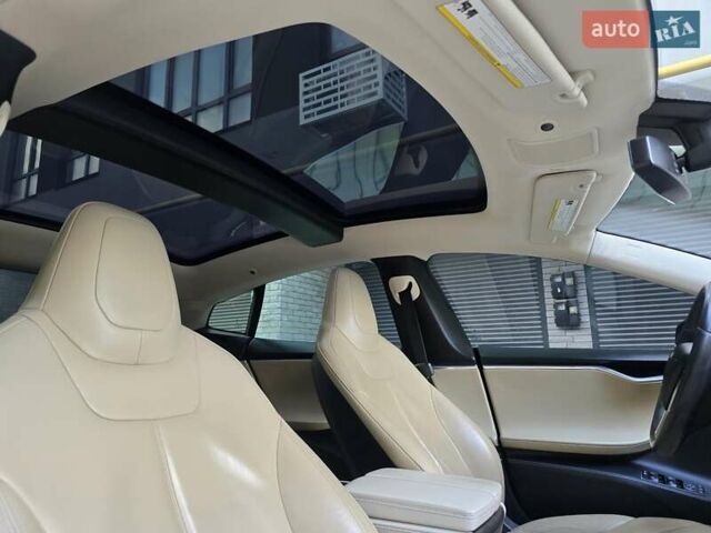 Синій Тесла Модель С, об'ємом двигуна 0 л та пробігом 155 тис. км за 12499 $, фото 62 на Automoto.ua