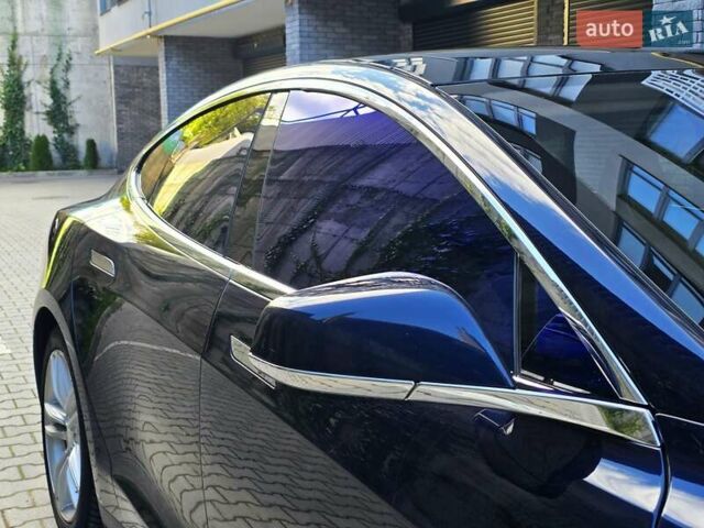 Синій Тесла Модель С, об'ємом двигуна 0 л та пробігом 155 тис. км за 12499 $, фото 15 на Automoto.ua