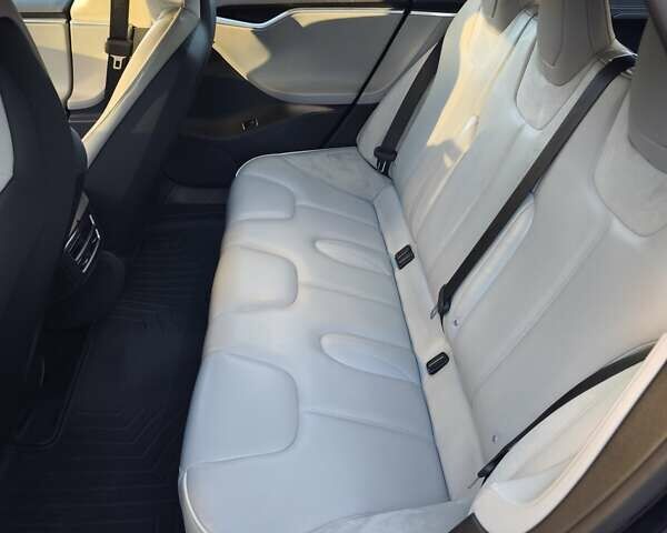 Синий Тесла Модель С, объемом двигателя 0 л и пробегом 138 тыс. км за 18499 $, фото 4 на Automoto.ua