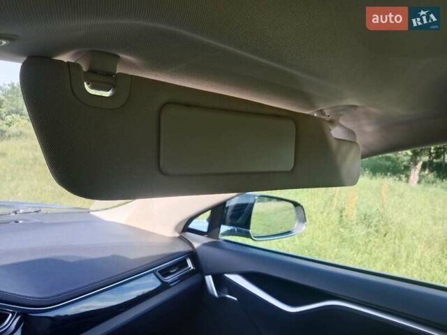 Синій Тесла Модель С, об'ємом двигуна 0 л та пробігом 192 тис. км за 10999 $, фото 46 на Automoto.ua
