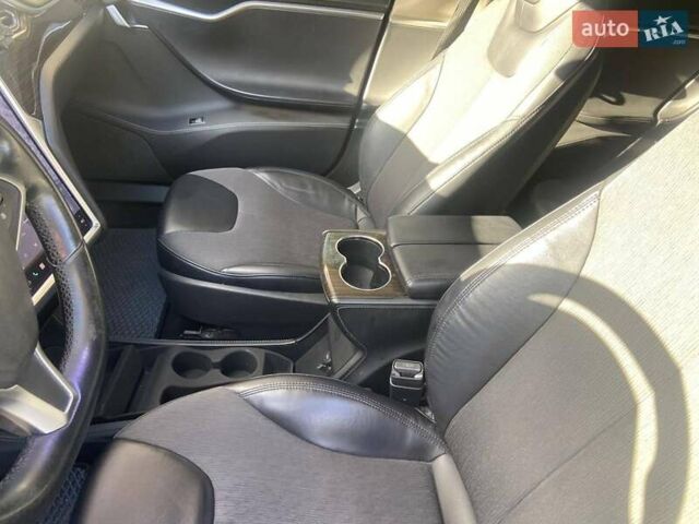 Тесла Модель С 2014 в Хмельницком на Automoto.ua Синий Тесла Модель С, объемом двигателя 0 л и пробегом 267 тыс. км за 12950 $, фото 66 на Automoto.ua