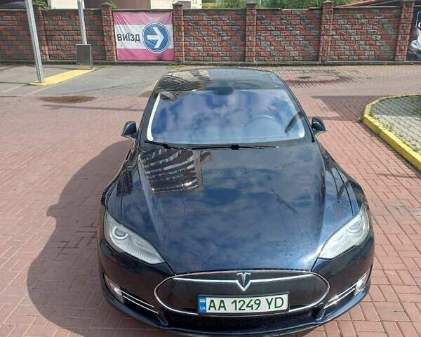 Синий Тесла Модель С, объемом двигателя 0 л и пробегом 180 тыс. км за 11300 $, фото 6 на Automoto.ua