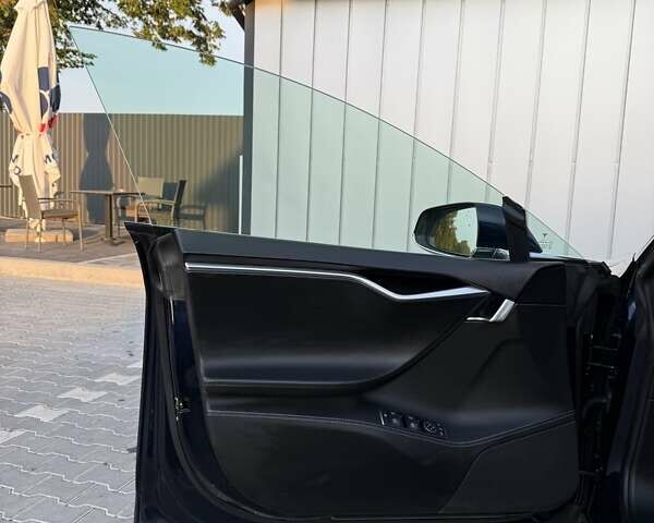 Синий Тесла Модель С, объемом двигателя 0 л и пробегом 164 тыс. км за 14200 $, фото 20 на Automoto.ua