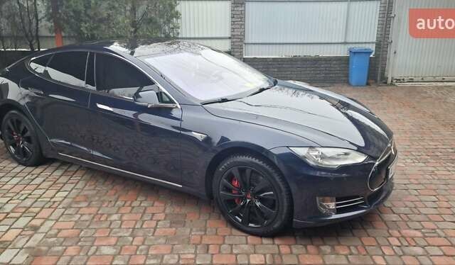 Синий Тесла Модель С, объемом двигателя 0 л и пробегом 145 тыс. км за 16600 $, фото 1 на Automoto.ua