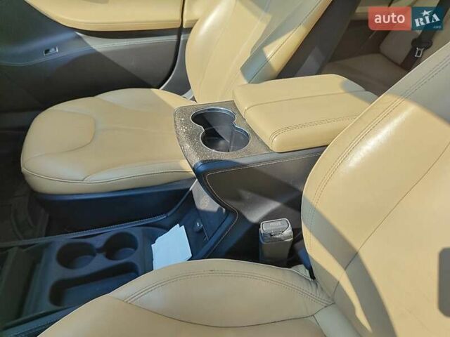 Синий Тесла Модель С, объемом двигателя 0 л и пробегом 187 тыс. км за 14000 $, фото 19 на Automoto.ua