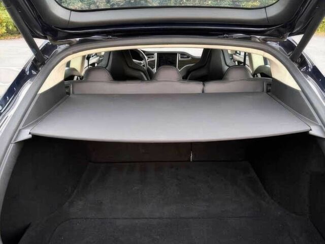 Синий Тесла Модель С, объемом двигателя 0 л и пробегом 90 тыс. км за 6000 $, фото 9 на Automoto.ua