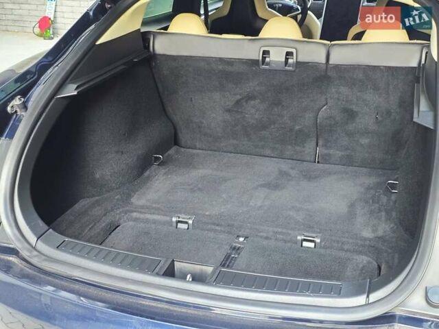 Синій Тесла Модель С, об'ємом двигуна 0 л та пробігом 155 тис. км за 12499 $, фото 65 на Automoto.ua
