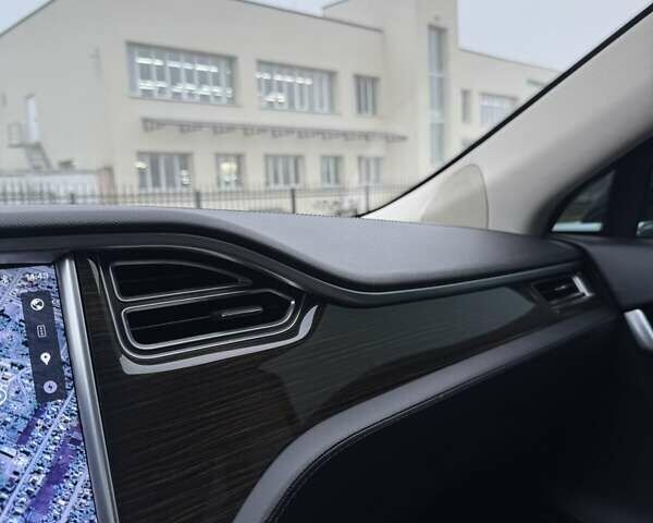 Синій Тесла Модель С, об'ємом двигуна 0 л та пробігом 267 тис. км за 11950 $, фото 22 на Automoto.ua