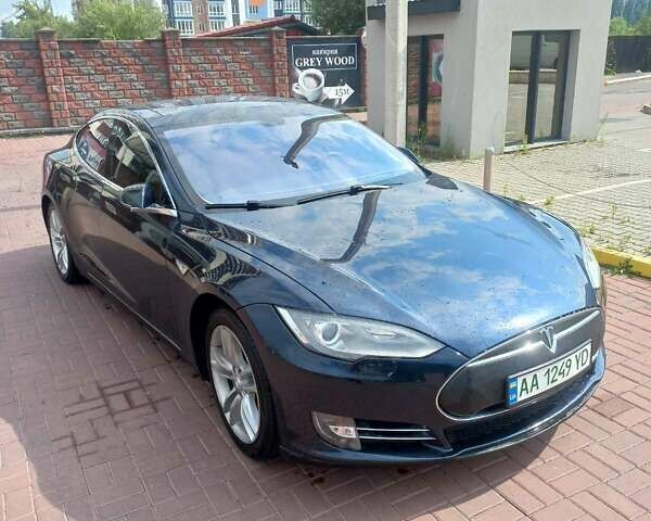 Синий Тесла Модель С, объемом двигателя 0 л и пробегом 180 тыс. км за 11300 $, фото 2 на Automoto.ua