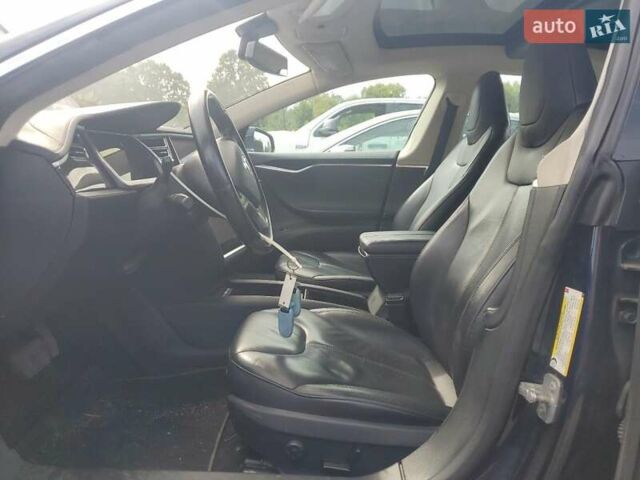 Синий Тесла Модель С, объемом двигателя 0 л и пробегом 176 тыс. км за 3100 $, фото 7 на Automoto.ua