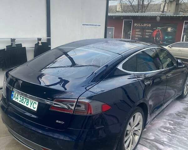 Синий Тесла Модель С, объемом двигателя 0 л и пробегом 300 тыс. км за 14000 $, фото 3 на Automoto.ua