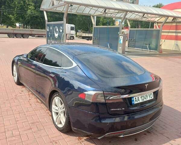 Синий Тесла Модель С, объемом двигателя 0 л и пробегом 180 тыс. км за 11300 $, фото 7 на Automoto.ua