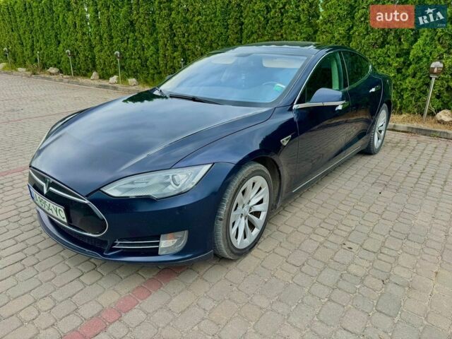 Синий Тесла Модель С, объемом двигателя 0 л и пробегом 300 тыс. км за 12400 $, фото 1 на Automoto.ua