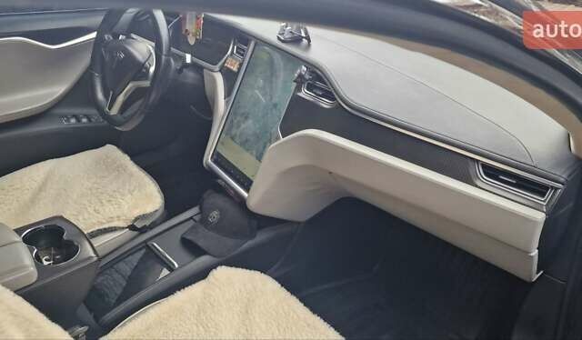 Синий Тесла Модель С, объемом двигателя 0 л и пробегом 145 тыс. км за 16600 $, фото 12 на Automoto.ua