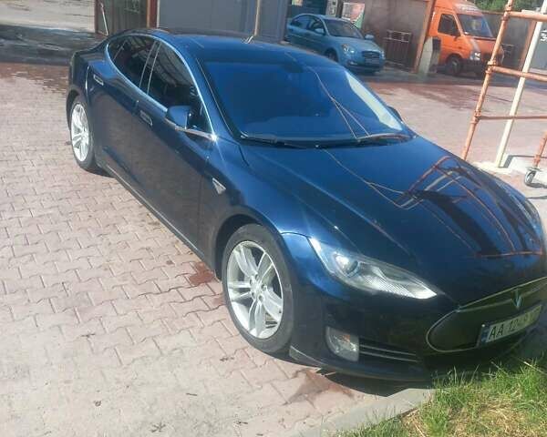 Синий Тесла Модель С, объемом двигателя 0 л и пробегом 180 тыс. км за 11300 $, фото 16 на Automoto.ua