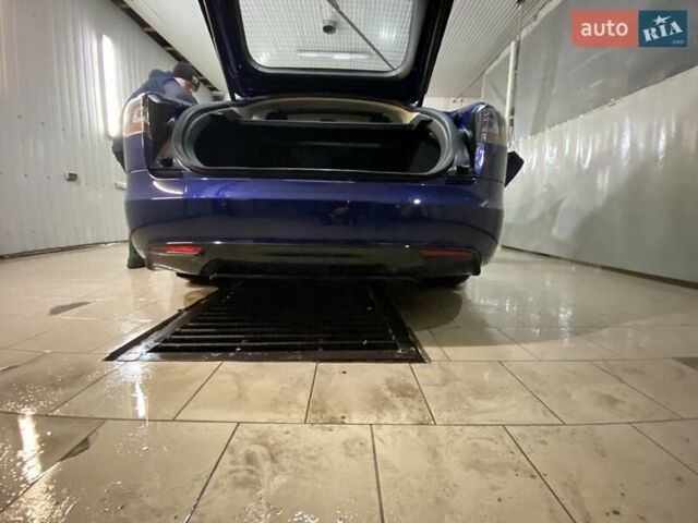 Синий Тесла Модель С, объемом двигателя 0 л и пробегом 190 тыс. км за 21900 $, фото 16 на Automoto.ua