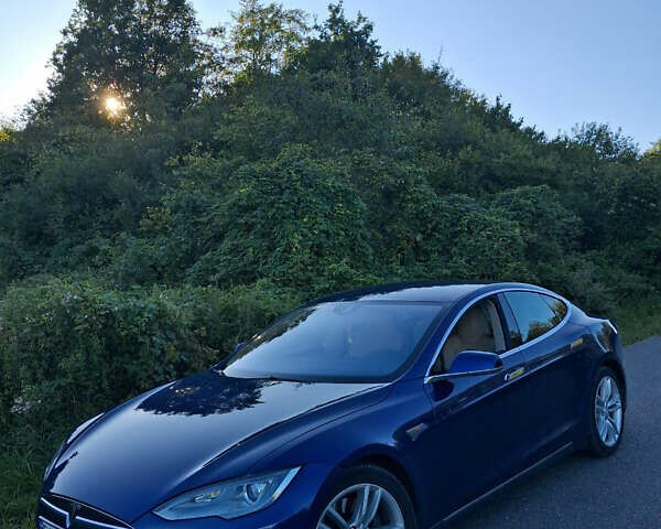 Синий Тесла Модель С, объемом двигателя 0 л и пробегом 139 тыс. км за 13900 $, фото 2 на Automoto.ua