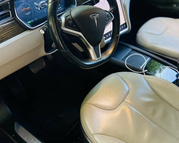 Синий Тесла Модель С, объемом двигателя 0 л и пробегом 47 тыс. км за 13700 $, фото 42 на Automoto.ua