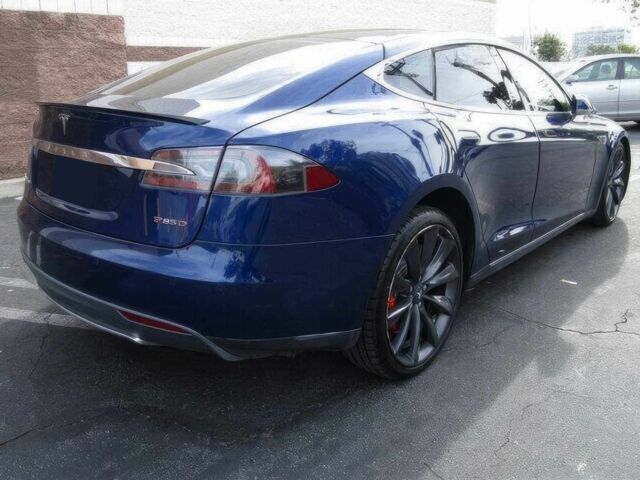 Синій Тесла Модель С, об'ємом двигуна 0 л та пробігом 74 тис. км за 11000 $, фото 7 на Automoto.ua