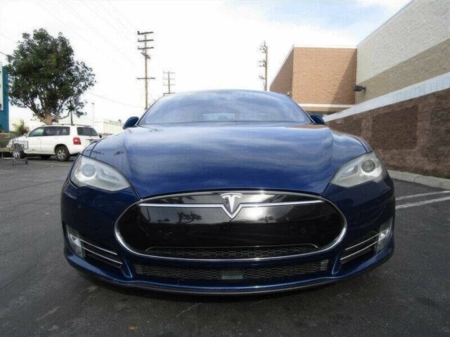 Синій Тесла Модель С, об'ємом двигуна 0 л та пробігом 74 тис. км за 11000 $, фото 1 на Automoto.ua