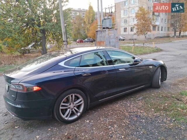 Синий Тесла Модель С, объемом двигателя 0 л и пробегом 189 тыс. км за 15100 $, фото 3 на Automoto.ua