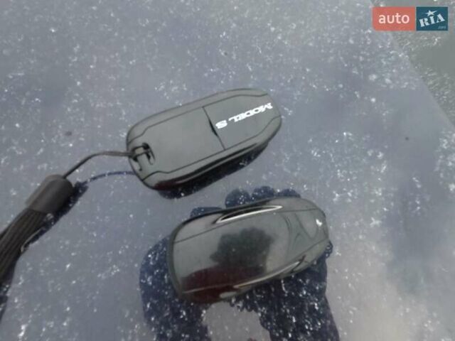 Синий Тесла Модель С, объемом двигателя 0 л и пробегом 189 тыс. км за 15100 $, фото 11 на Automoto.ua