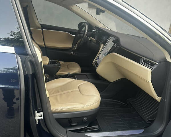 Синий Тесла Модель С, объемом двигателя 0 л и пробегом 280 тыс. км за 17000 $, фото 7 на Automoto.ua