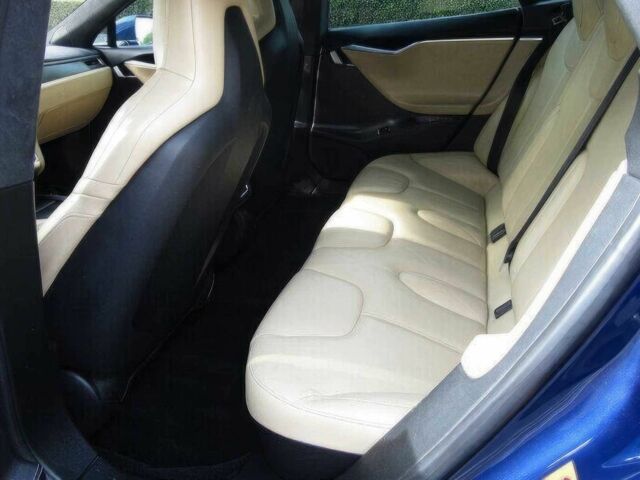 Синій Тесла Модель С, об'ємом двигуна 0 л та пробігом 74 тис. км за 11000 $, фото 10 на Automoto.ua