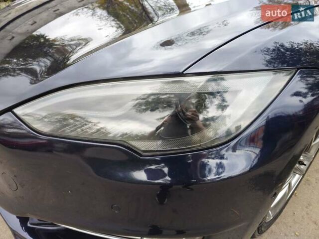 Синий Тесла Модель С, объемом двигателя 0 л и пробегом 215 тыс. км за 18000 $, фото 13 на Automoto.ua
