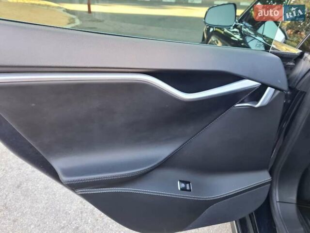 Синій Тесла Модель С, об'ємом двигуна 0 л та пробігом 155 тис. км за 14800 $, фото 12 на Automoto.ua