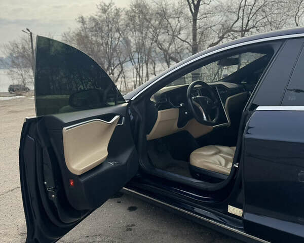 Синий Тесла Модель С, объемом двигателя 0 л и пробегом 217 тыс. км за 16000 $, фото 12 на Automoto.ua