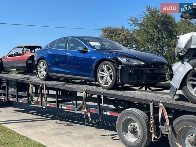 Синий Тесла Модель С, объемом двигателя 0 л и пробегом 190 тыс. км за 21900 $, фото 10 на Automoto.ua